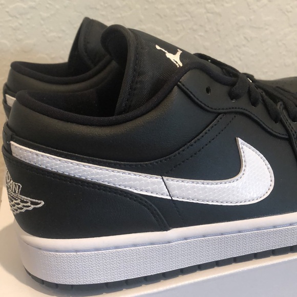 NIKE AIR JORDAN 1 LOW SNEAKERS - Picture 5 of 11